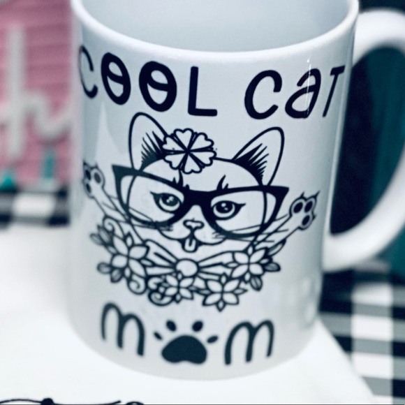 Cool Cat 🐈‍⬛ Mom ☕️ coffee mug ☕️ - Picture 2 of 2